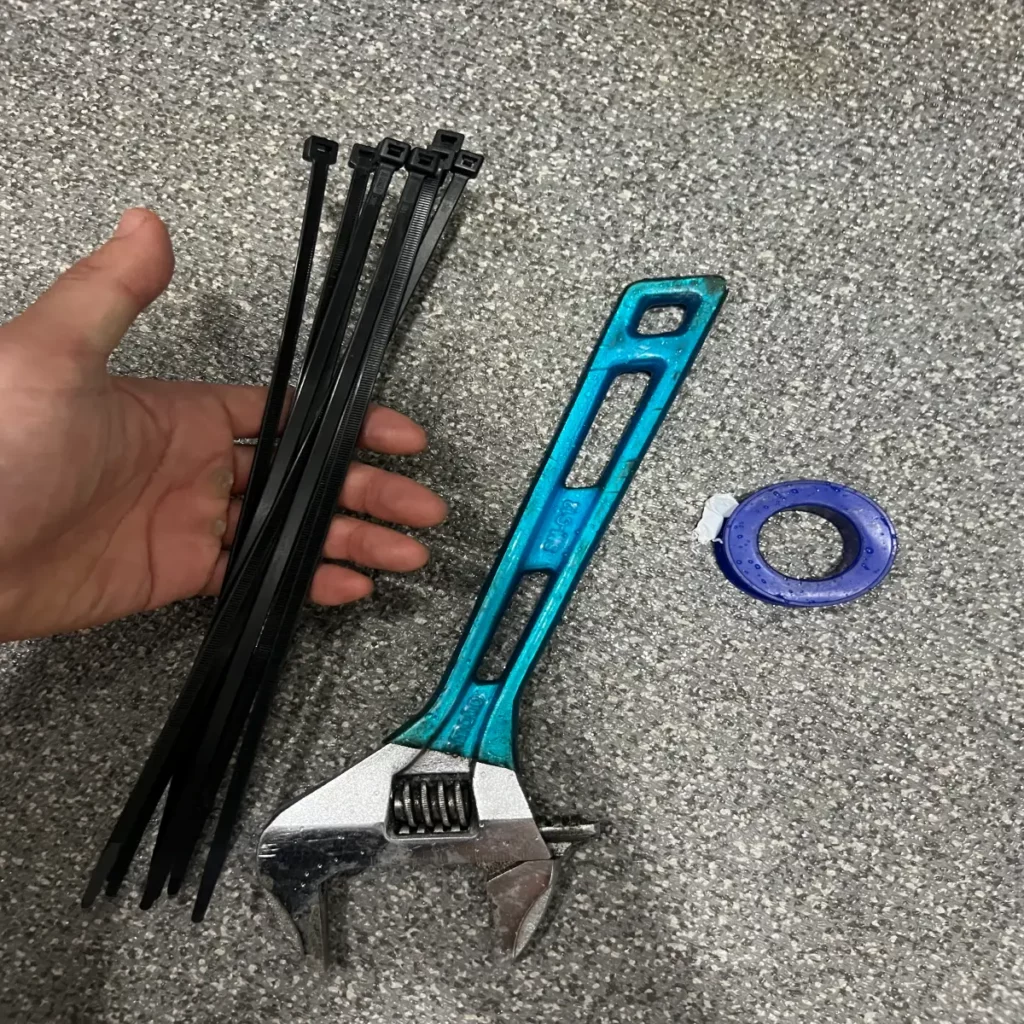 화장실-세면대-물-안내려갈-때-수리-공구-준비물