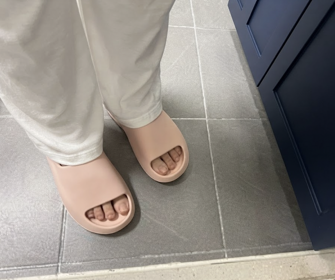퓨렉신 우로비콘 효능 체감하고 후기 증명하기 위해 화장실에서 찍은 사진이다.
